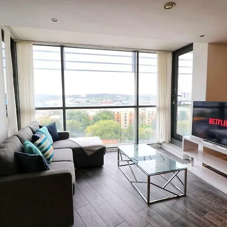 Apartment Luxury Leeds - Balcony - Parking