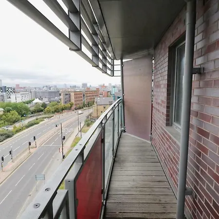 Luxury Leeds - Balcony - Parking *